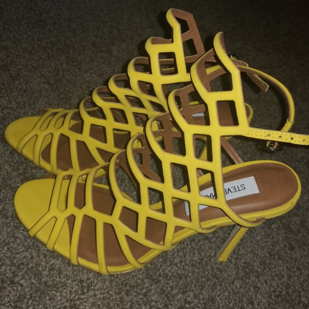 Steve Madden Slithur Caged Sandal